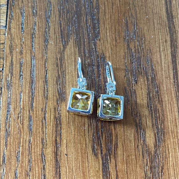 Stunning Yellow “Diamond” Earrings - Picture 2 of 2